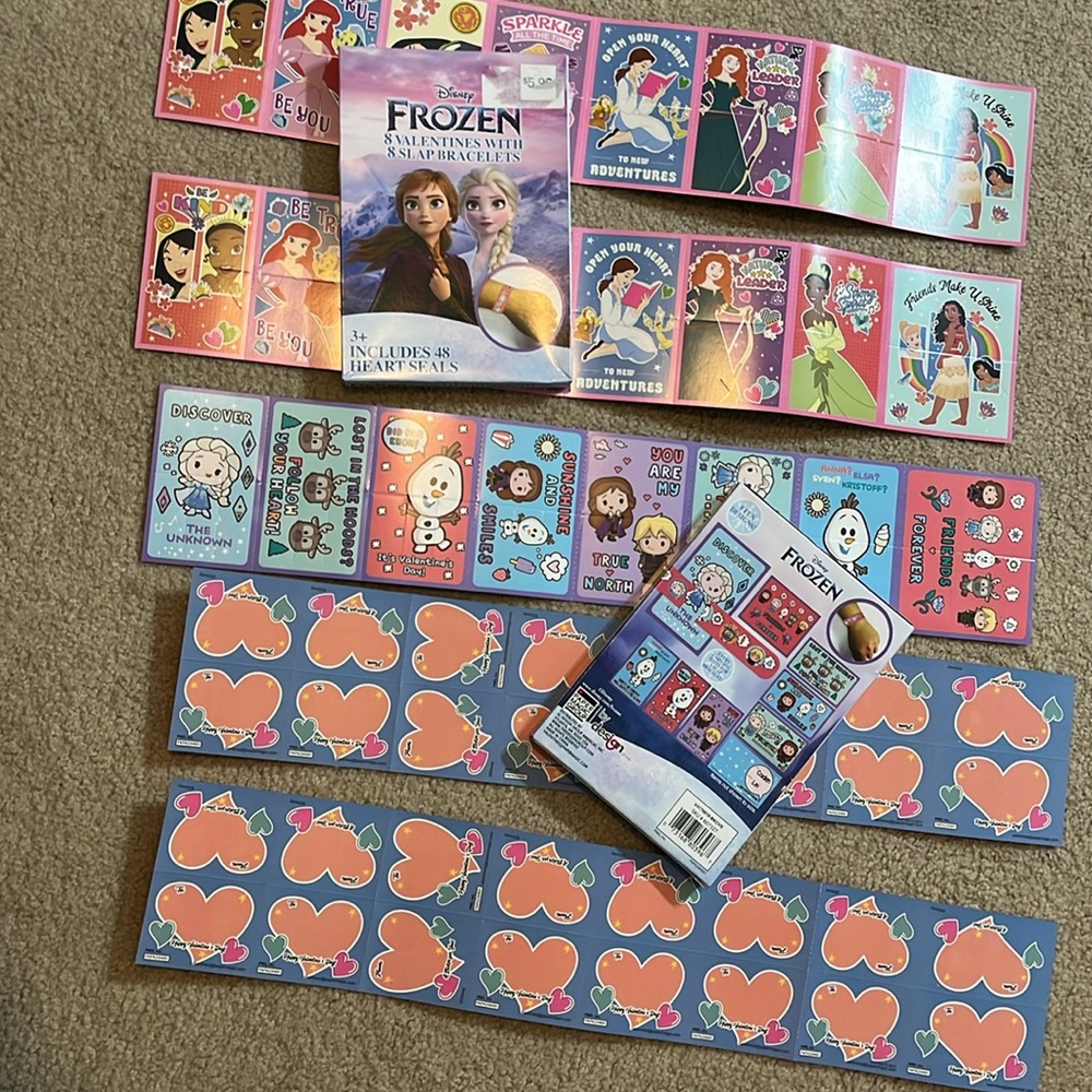 NEW Disney Princess Valentine's Day Cards - 56 total, 16 slap Frozen bracelets